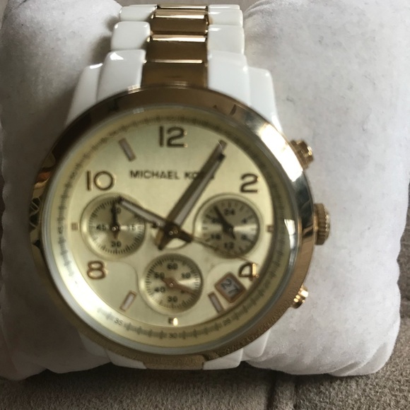 MKors white resin watch - Picture 2 of 4